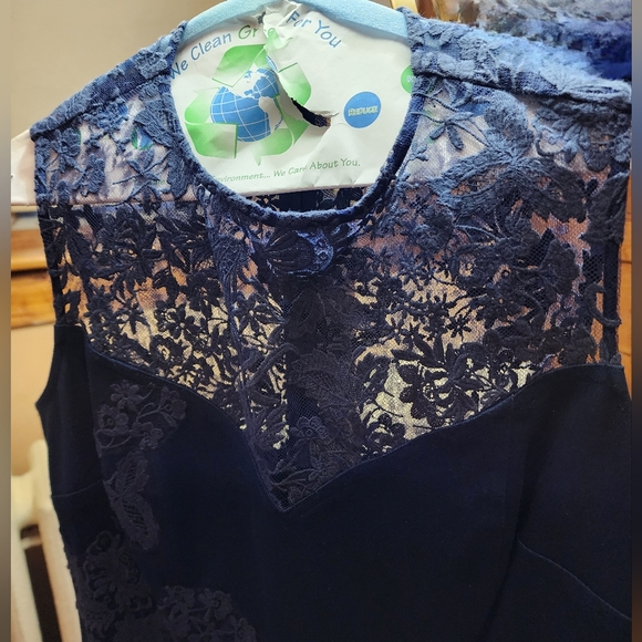 PRICE DROP RICKI FREEMAN FOR TERI JON  DRESS BLUE STRETCH DENIM AND LACE MIDI - Picture 2 of 12